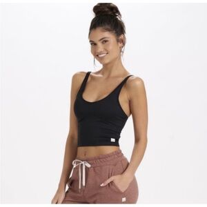 NWT Vuori Halo Performance Crop in black